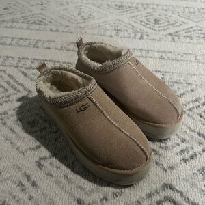 UGG Tazz in “Mustard Seed”